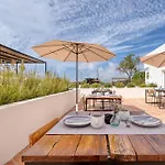 Quinta Do Ourives Bed & Breakfast 4*