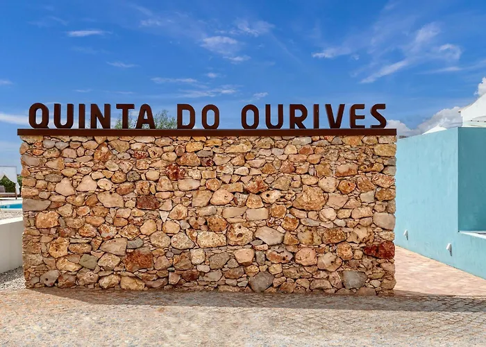 Quinta Do Ourives B&B 카르보에이루