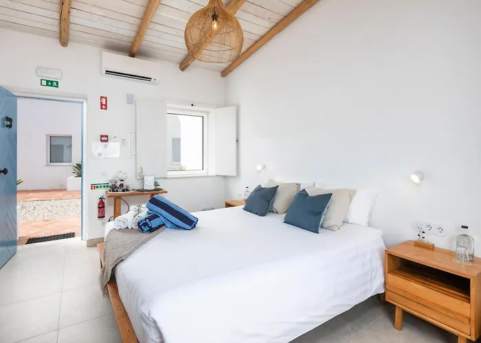 Quinta Do Ourives Bed & Breakfast 4*