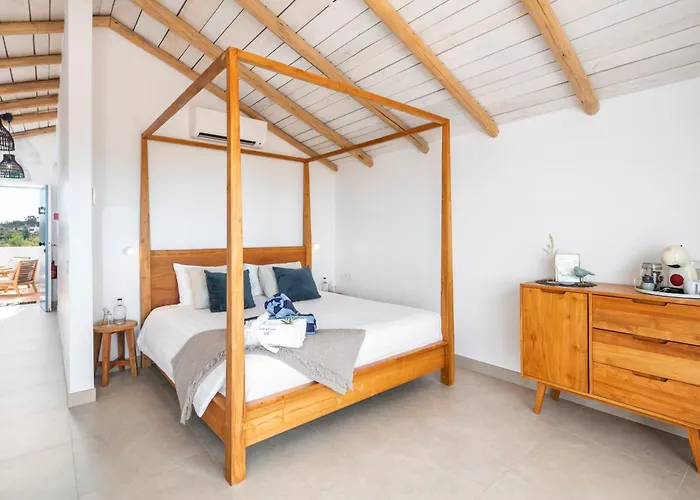Quinta Do Ourives B&B 카르보에이루